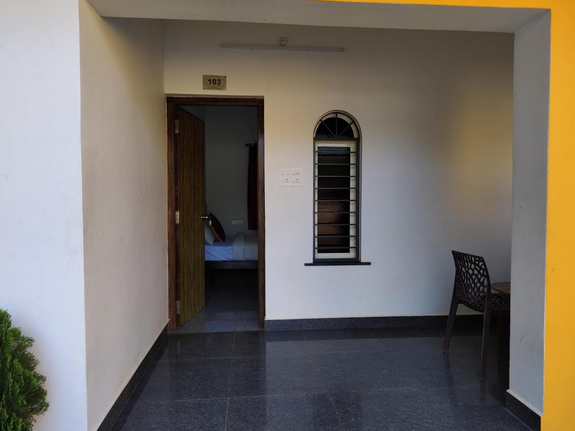 De' Capital Hotel Pondicherry Ngoại thất bức ảnh